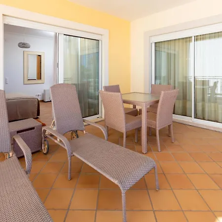 Sun And Waves Retreat, Praia Del Rey A4 *
